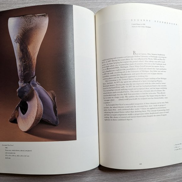 Clay Today Contemporary Ceramists and Their Work - Picture 5 of 7